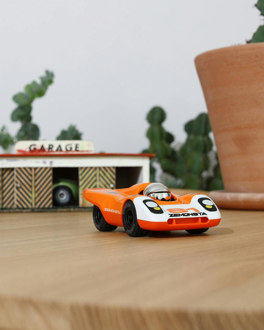 Car ZEMONSTA