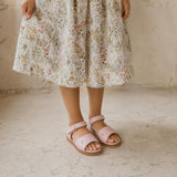 Classic Scallop Sandal | Pink Leather