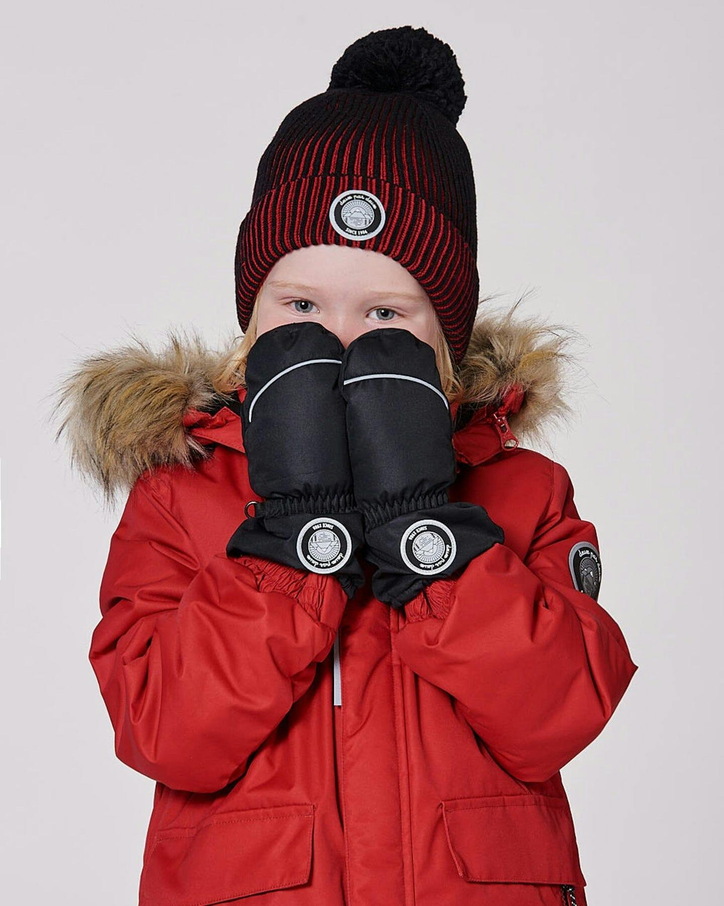 Winter Mittens Play Black