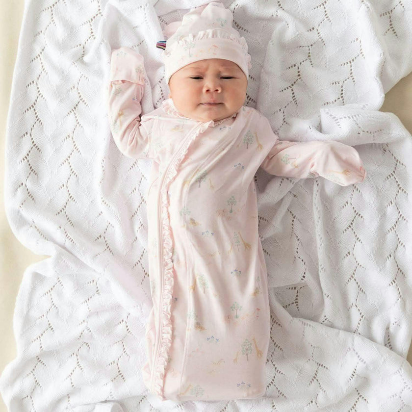 Magnetic Gown & Hat Set with Ruffle
