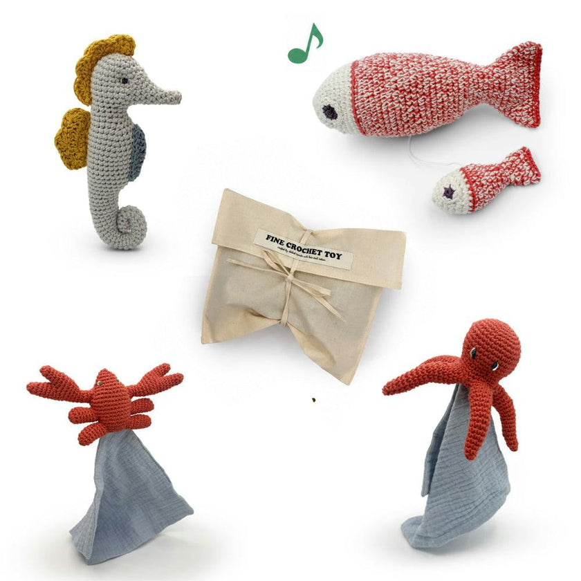 Gift Box Sea 🦀 100% organic cotton crochet rattle, lovies and music box
