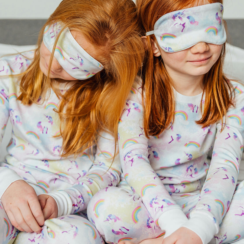 The Organic Long Sleeve Pajama Set [Unicorns and Rainbows]