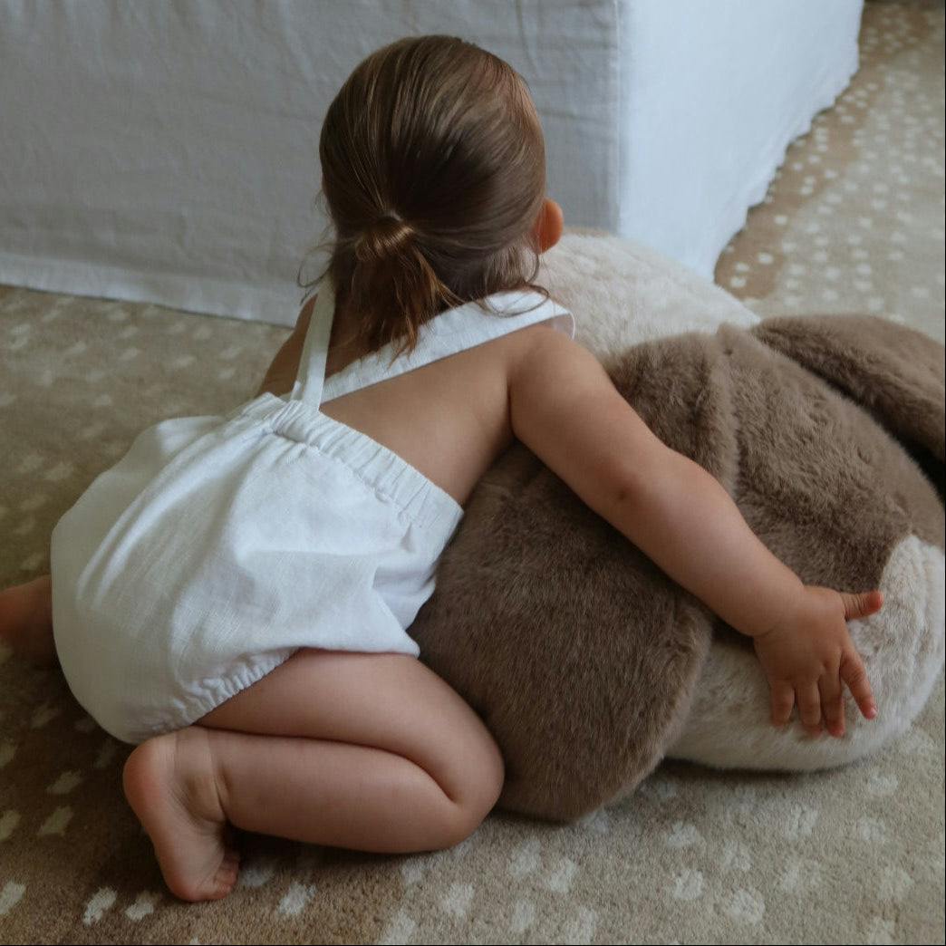 BUNNY POUF
