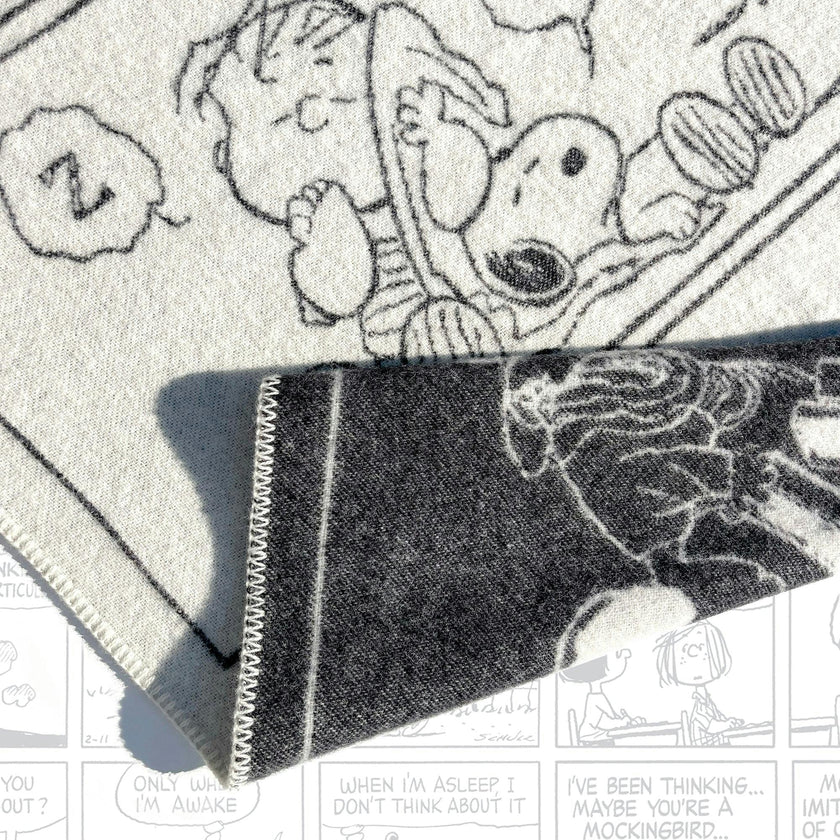 Blanket PEANUTS ZZZ Black / White 4.25 x 6.5ft