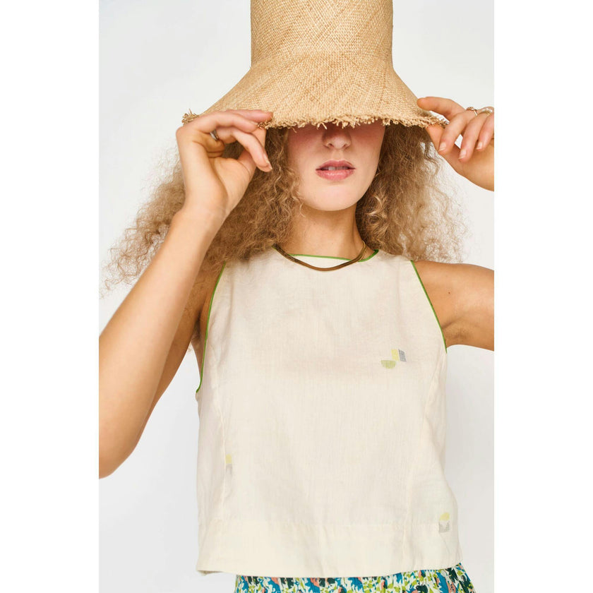 Santanyi Tank, Cream
