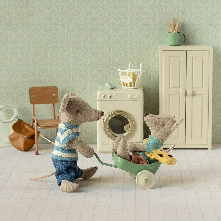 Little brother mouse with bag