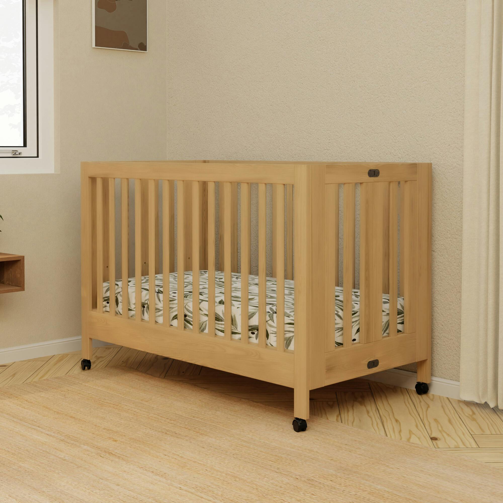 Maki Full-Size Portable Folding Crib With Toddler Bed Conversion Kit