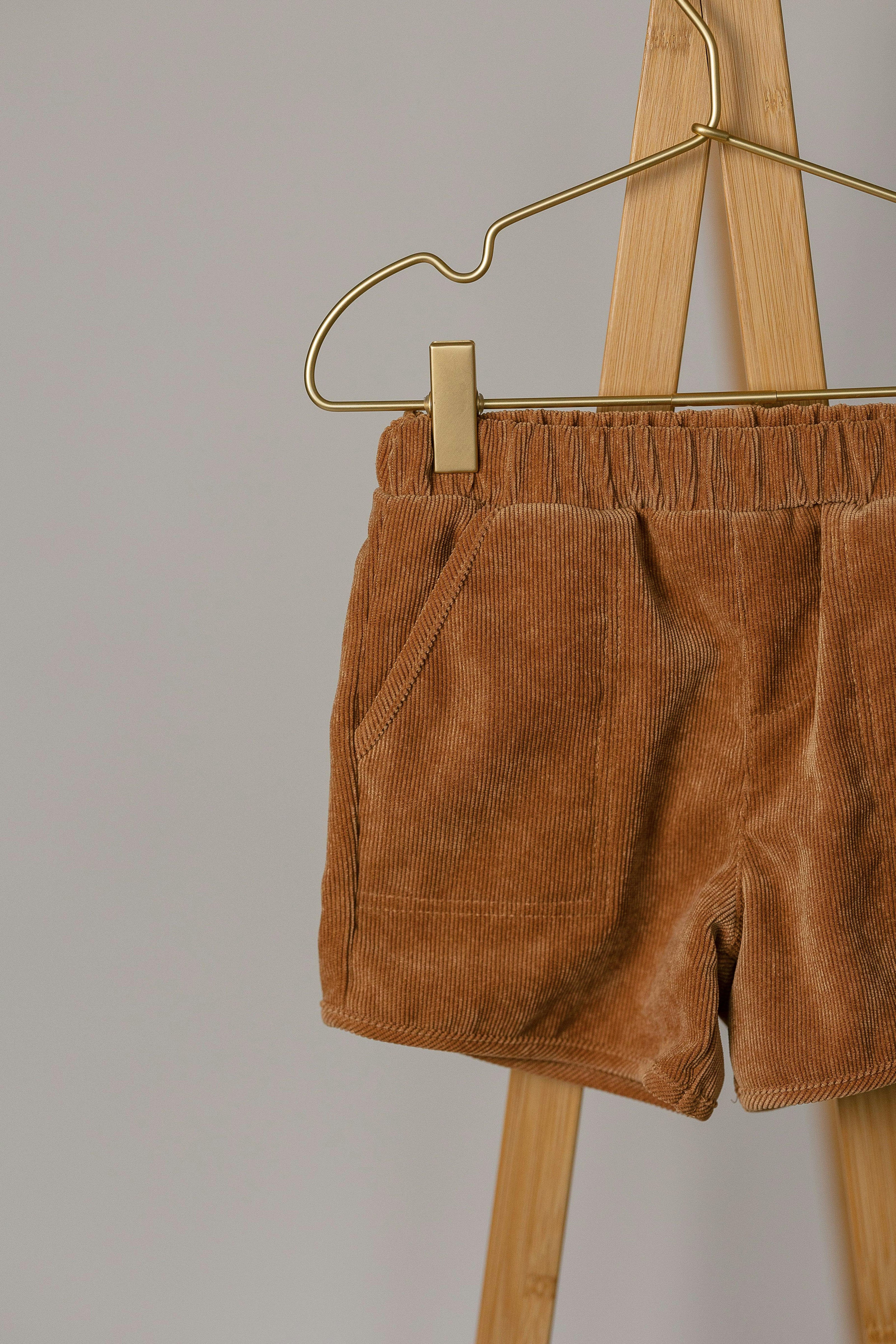 Athletic Short in Proformance Cord In Terra Cotta