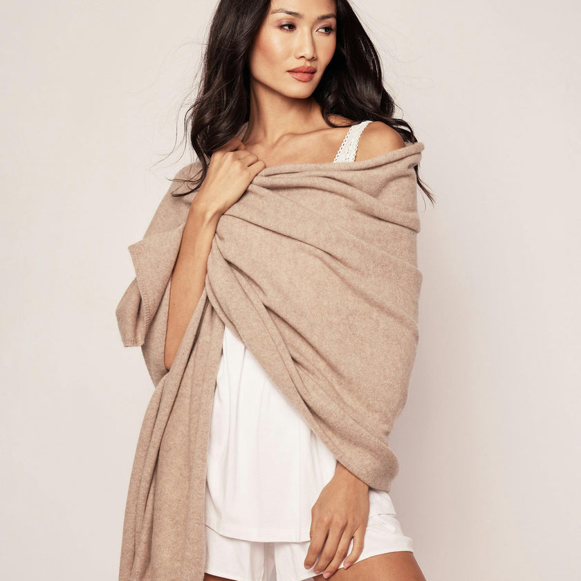 Women's Cashmere Wrap in Beige
