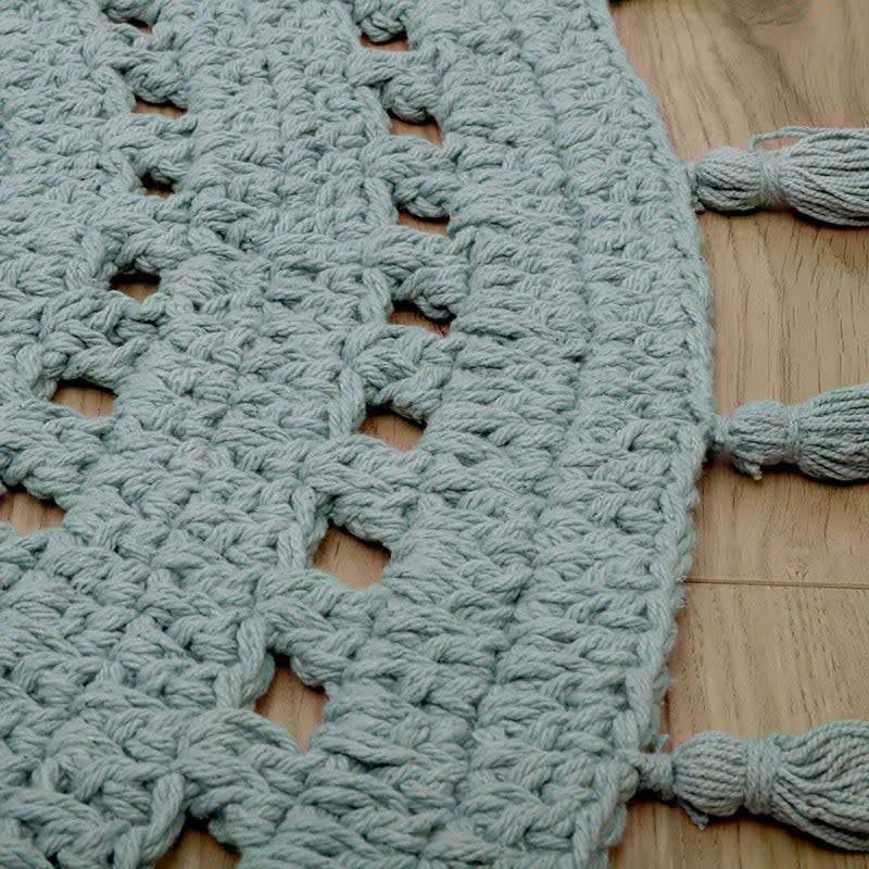 Nila Hand-Crocheted Tassel Round Rug