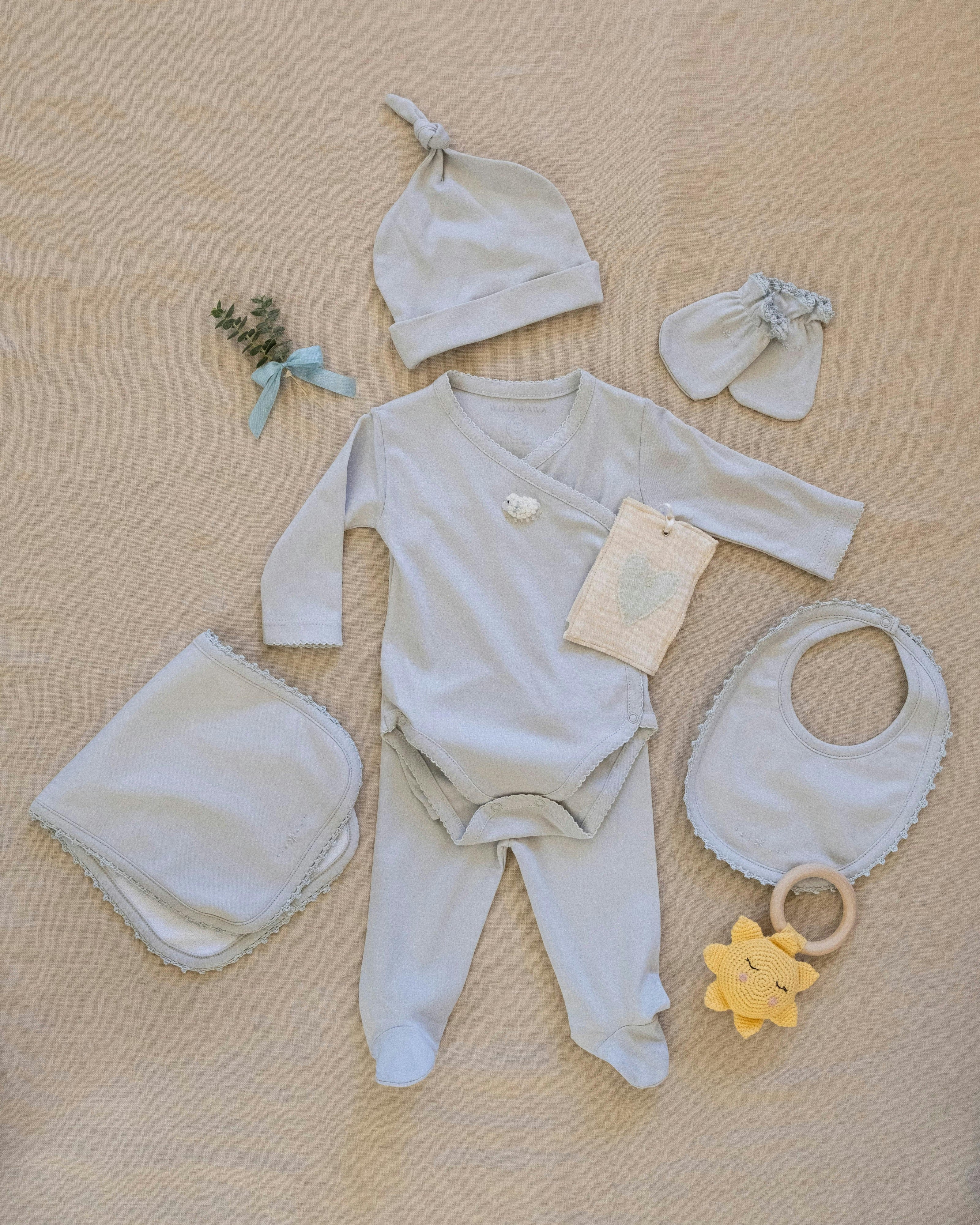 Bib/Mittens/Burp Cloth Set