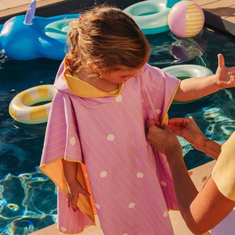 Quut Beach Poncho Banana Pink + Mini Ballo Lavender