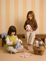 The Bellevue Family · Grand