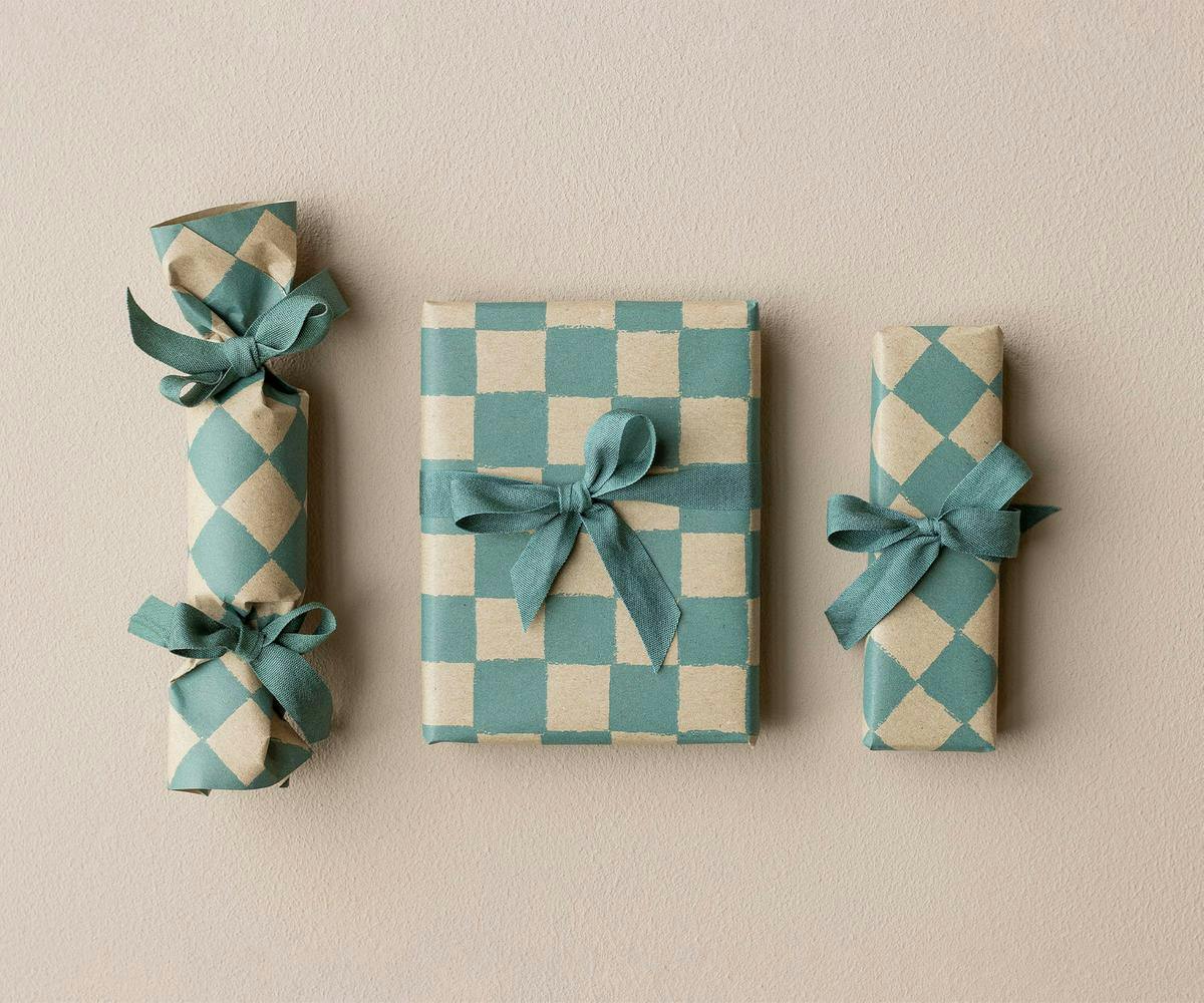 Gift wrap, 10 m - Checker - Petrol