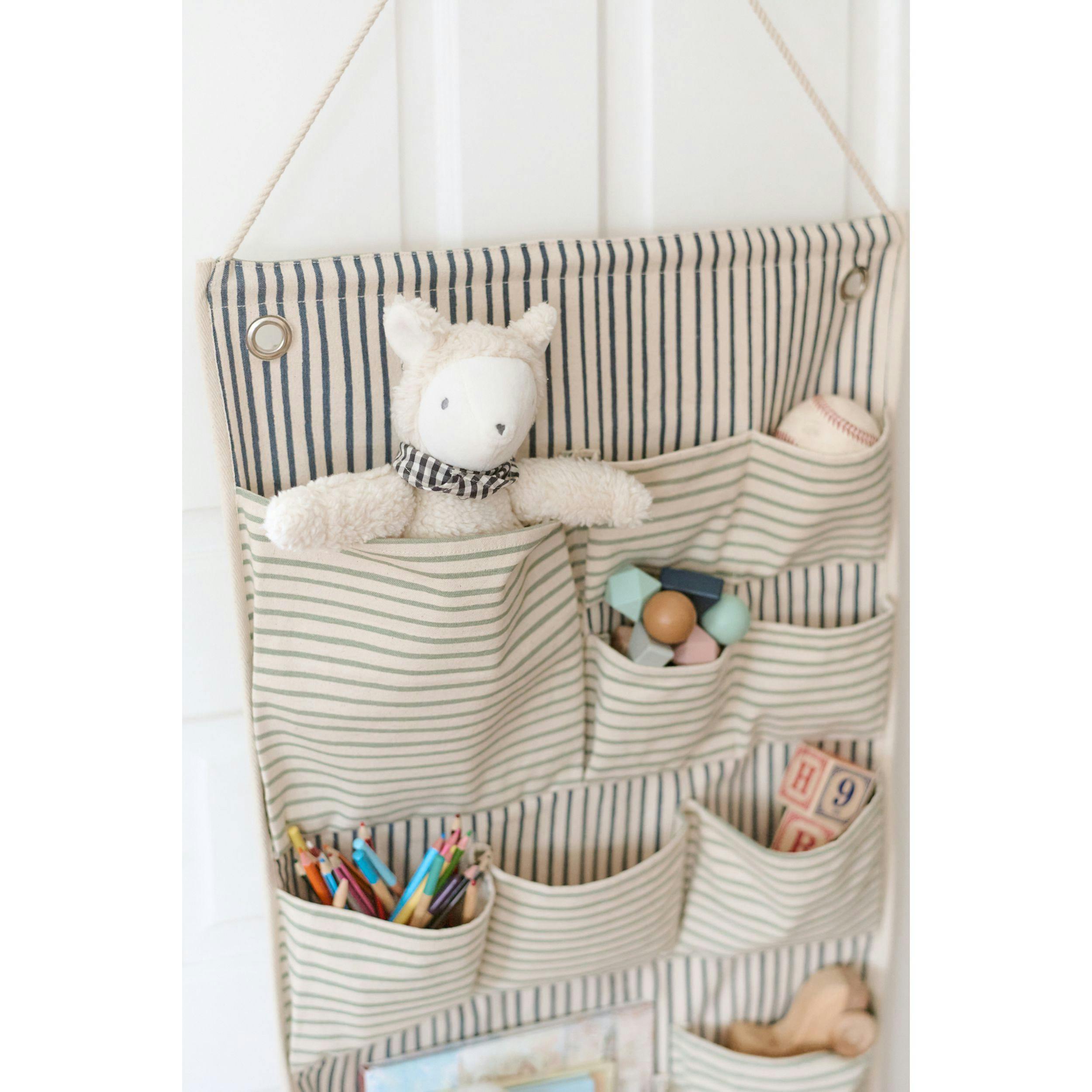 Hanging Wall Organizer