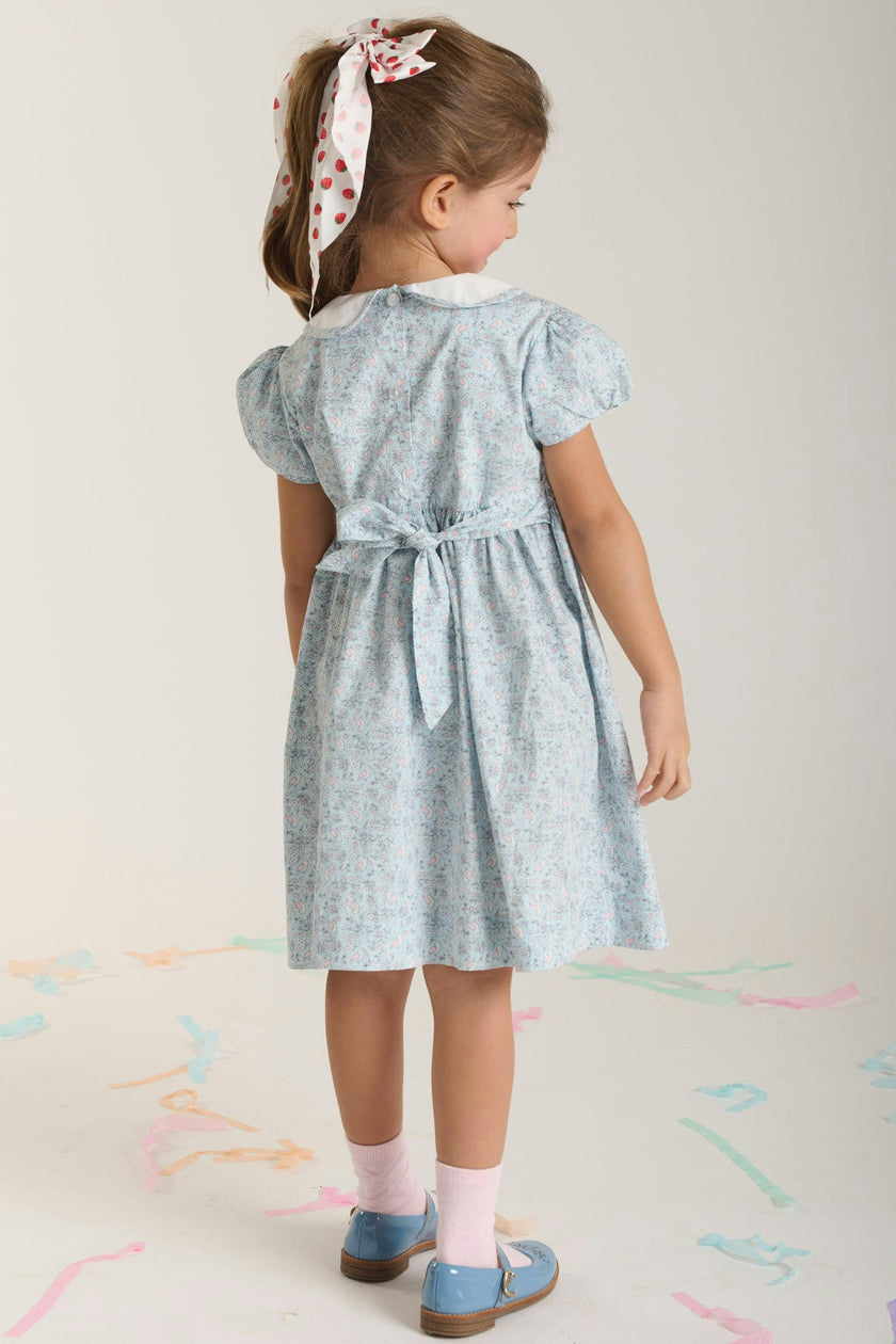 Hand-Smocked Girls Dress - Avis