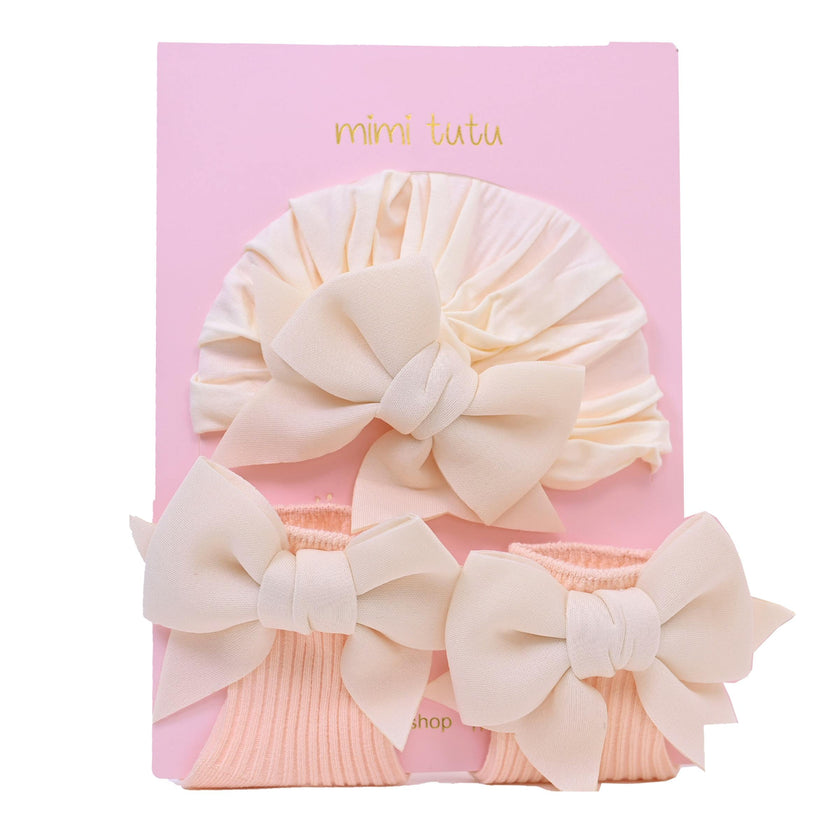 Ivory Bow Pink Sock Gift Set