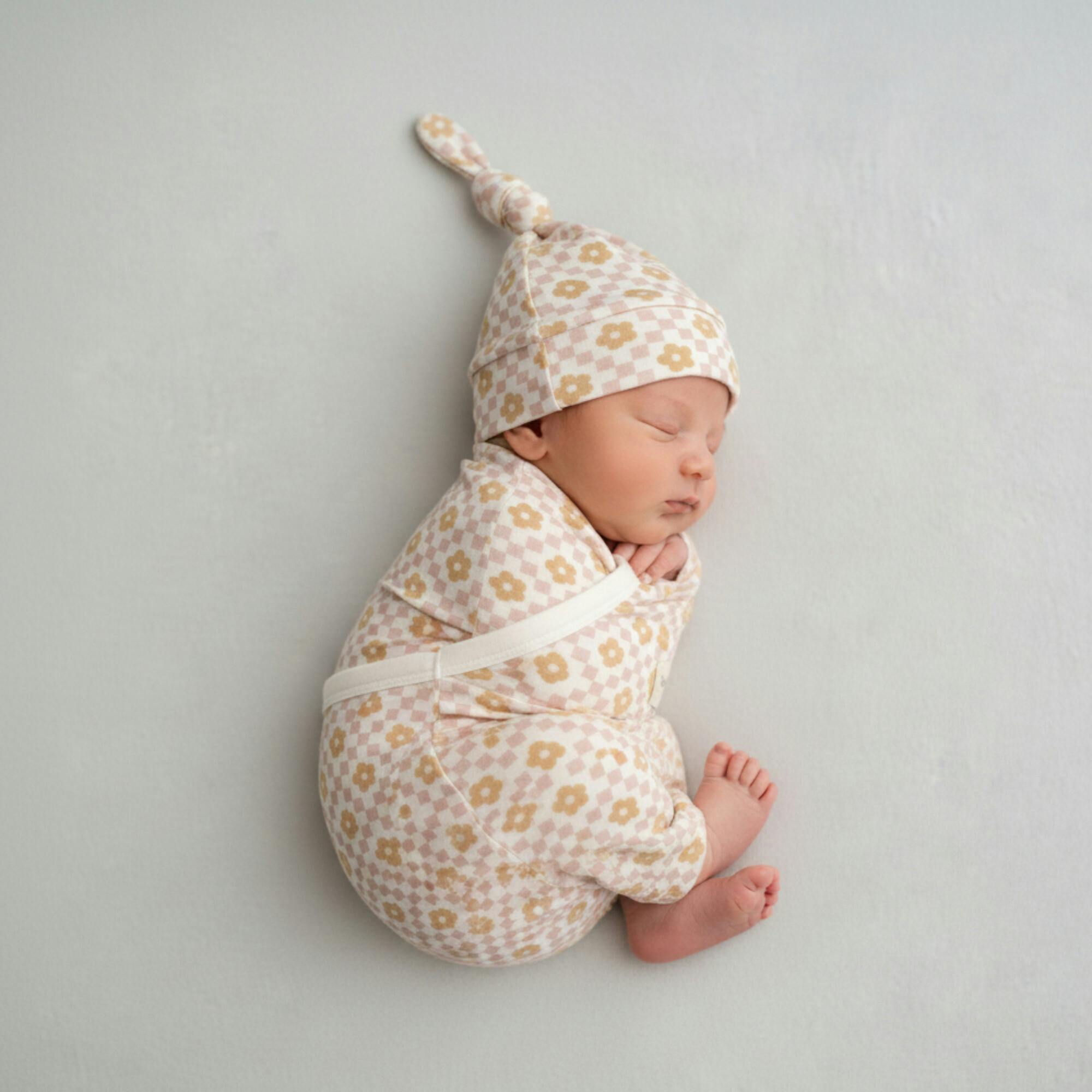 Organic Swaddle Blanket & Hat Set