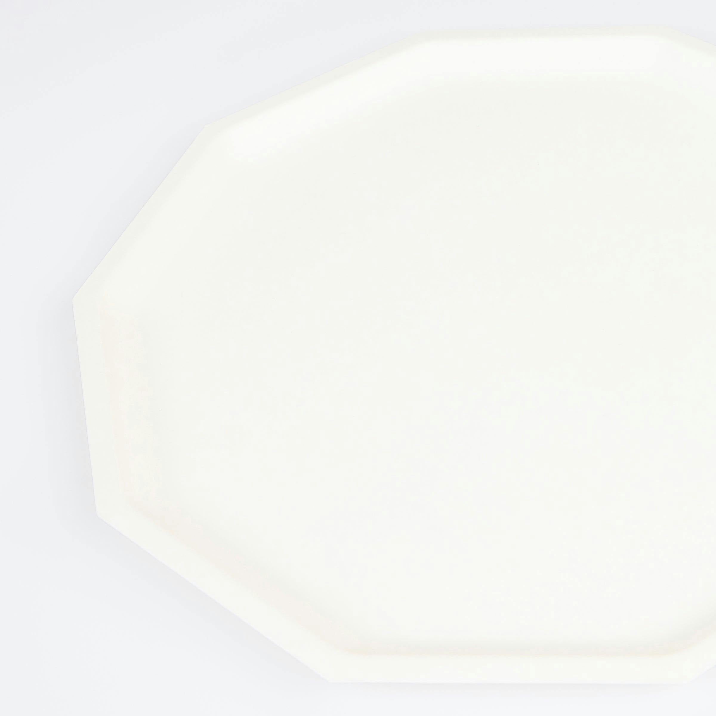 Cream Decagon Compostable Dinner Plates
