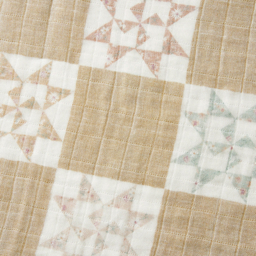 Quilt Organic Cotton Two-Piece Burp Cloth Set