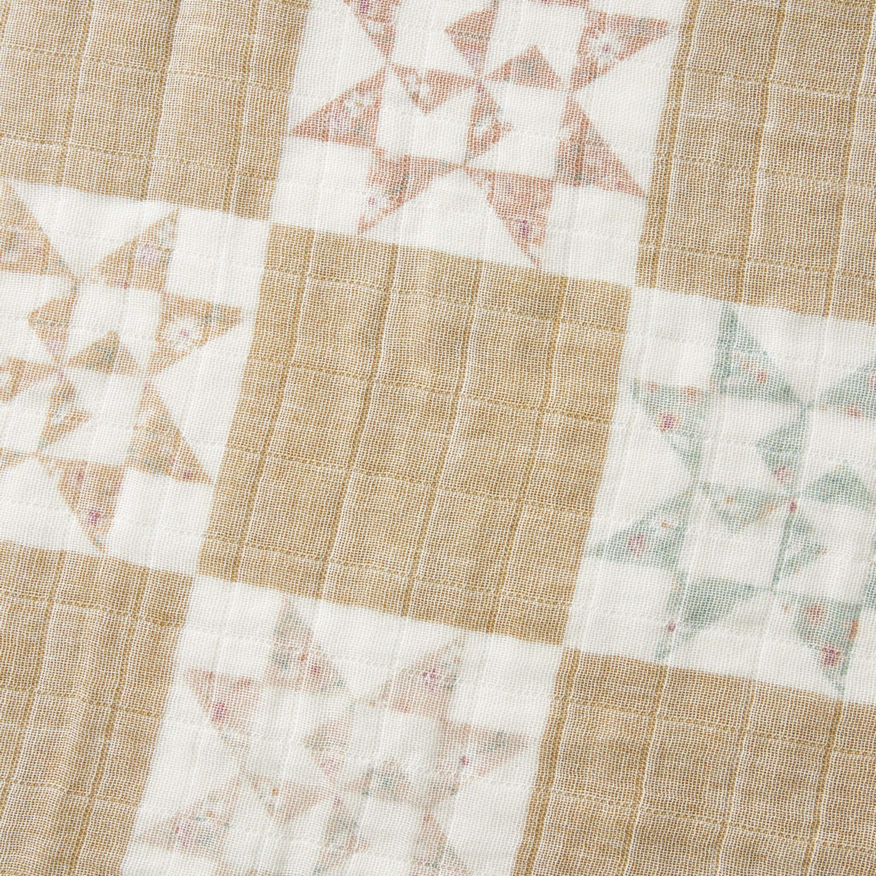 Quilt Organic Cotton Two-Piece Burp Cloth Set