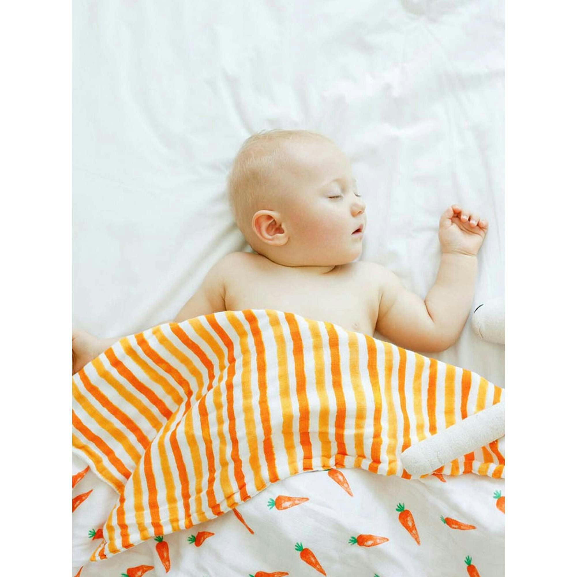 Organic Muslin Four-Layer Reversible Snug Blanket