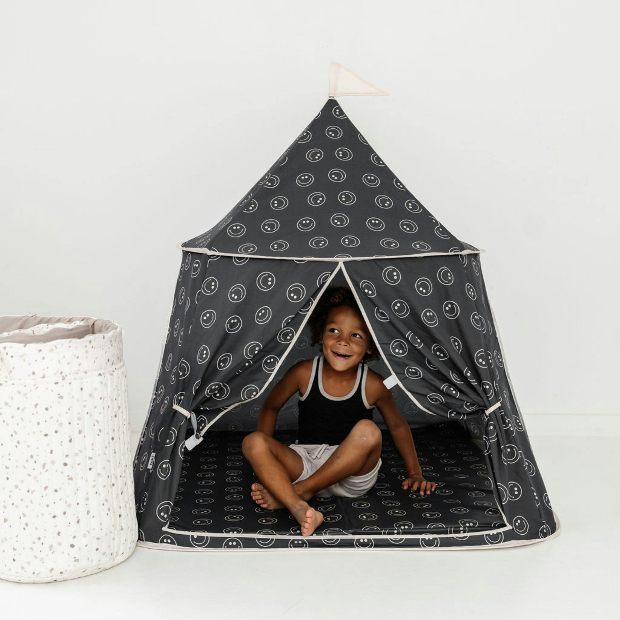 Smiles Play Tent