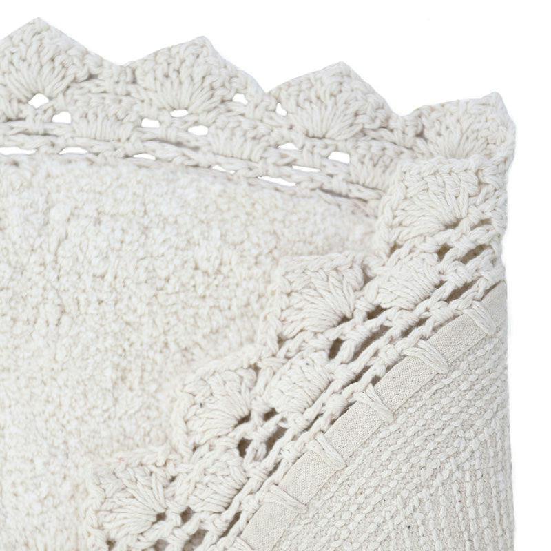 Perla Hand-Tufted Crochet Lace Trim Round Rug