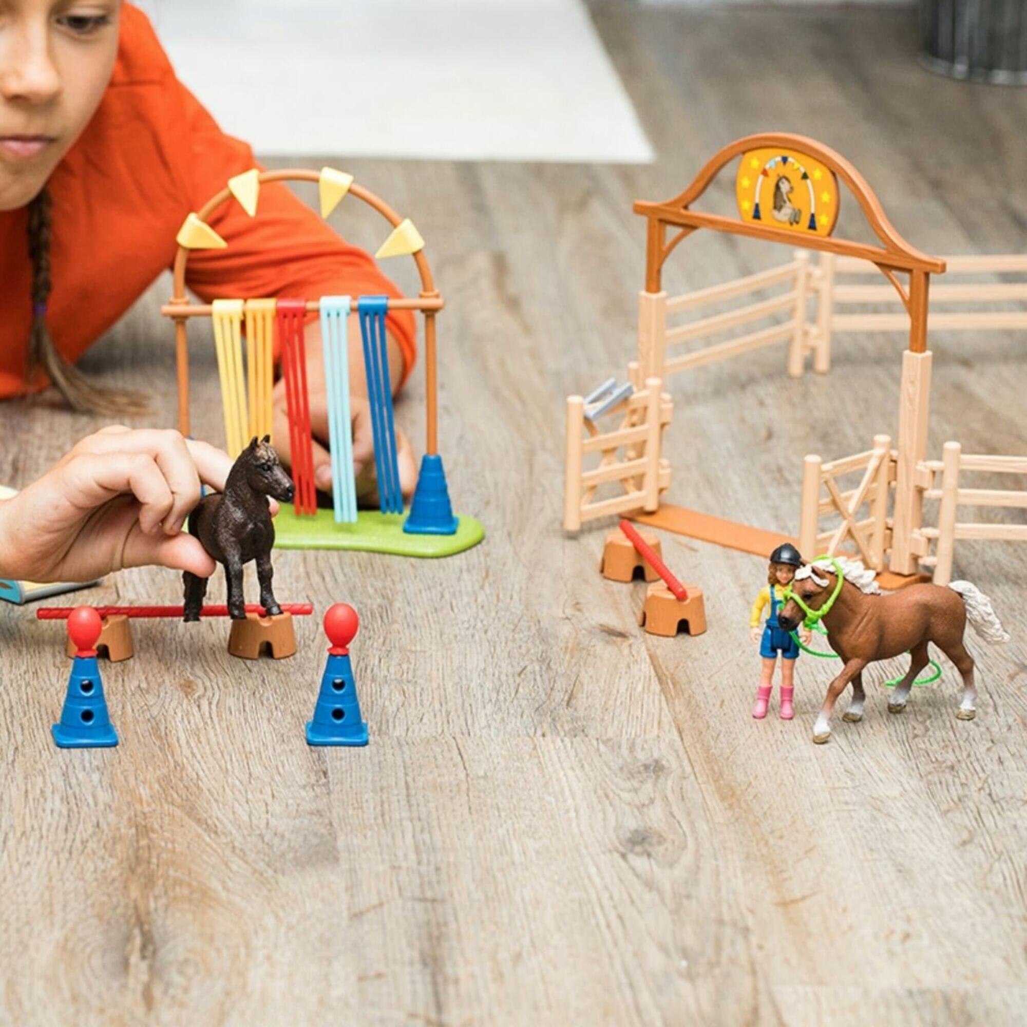 Schleich Farm World: Agility Training - 41 Piece Playset