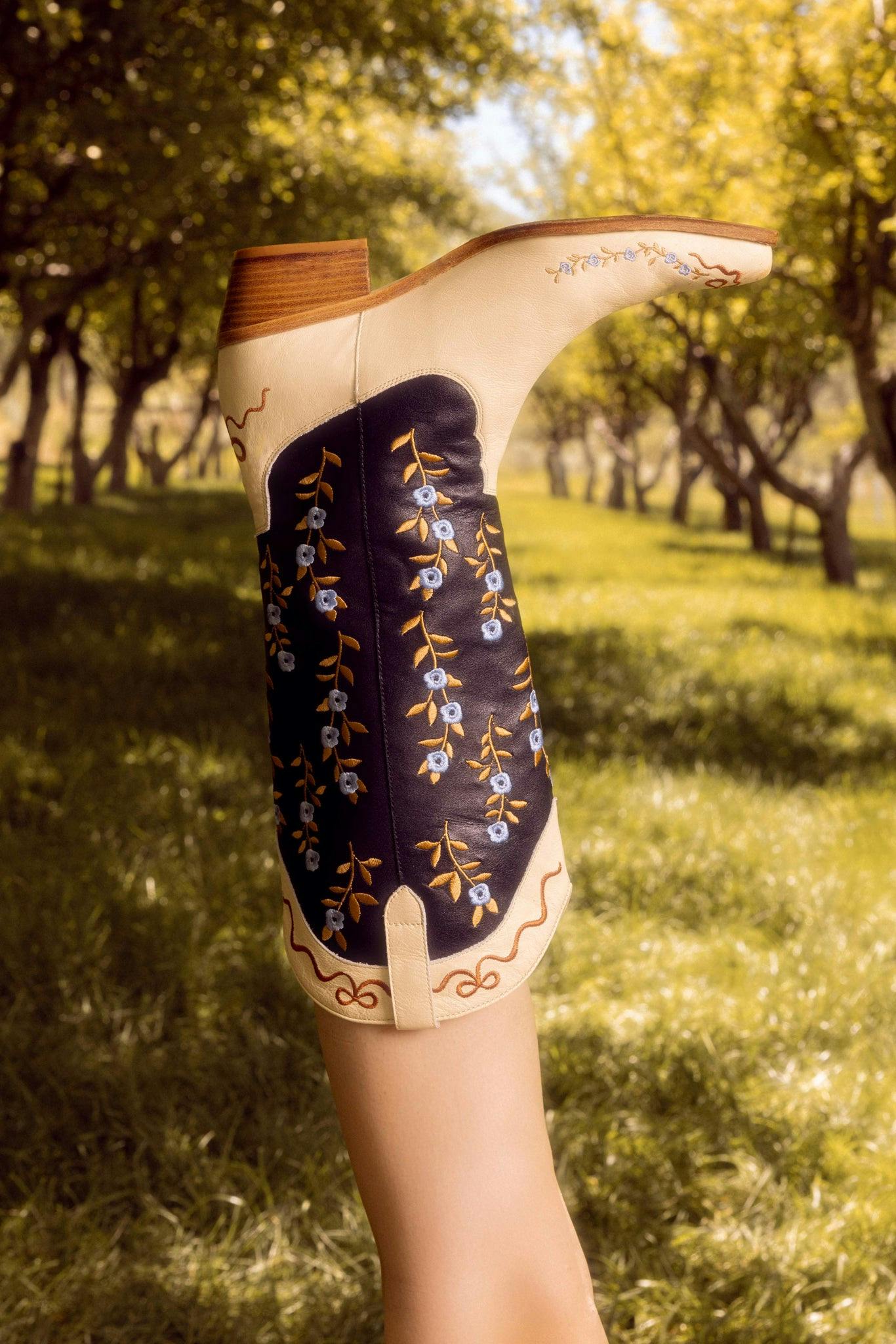 Rosemary Cowgirl Boots in Cream & Navy