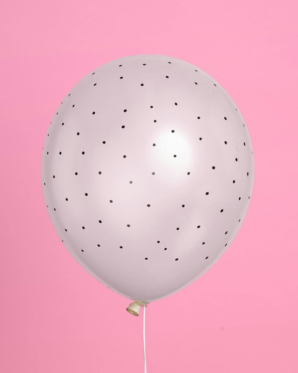 Little Black Bow Pack - 24 latex balloons