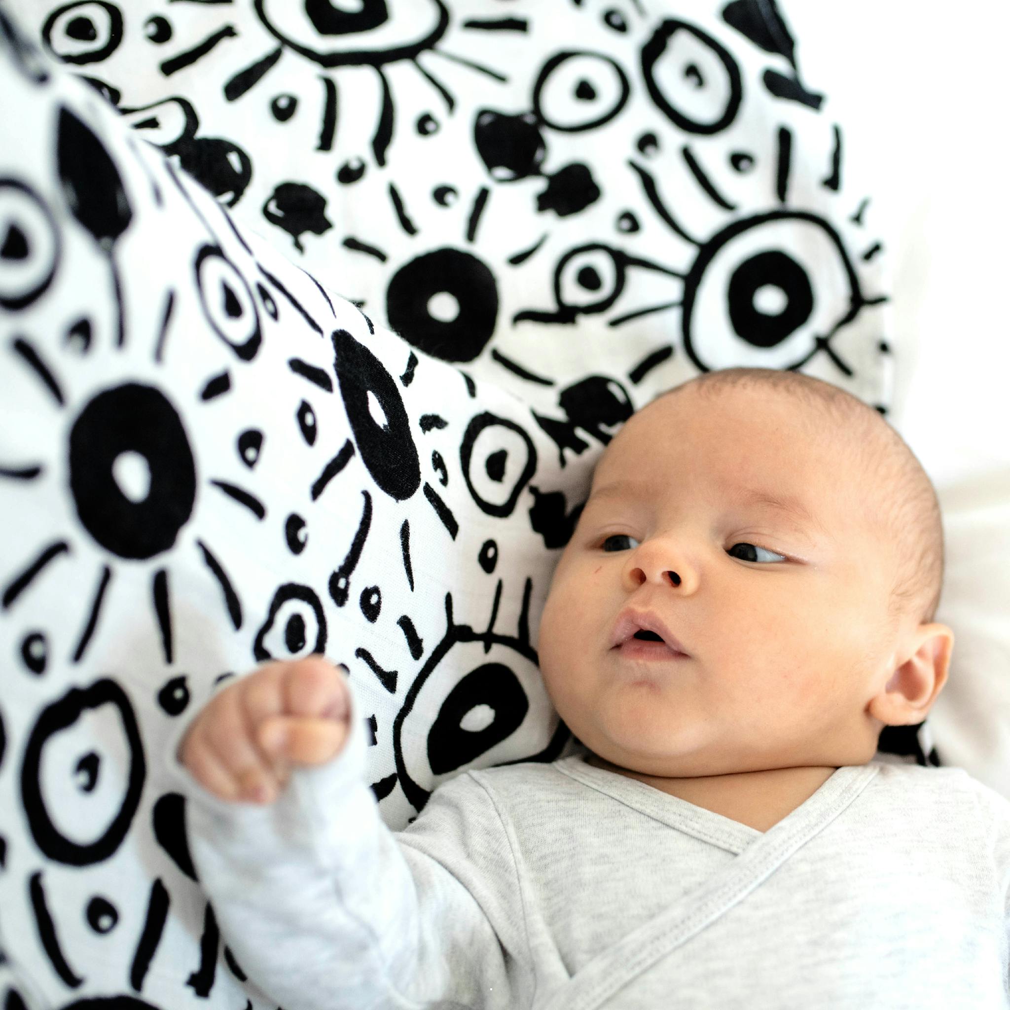 XL EYES MUSLIN - for newborn to 4 months old babies