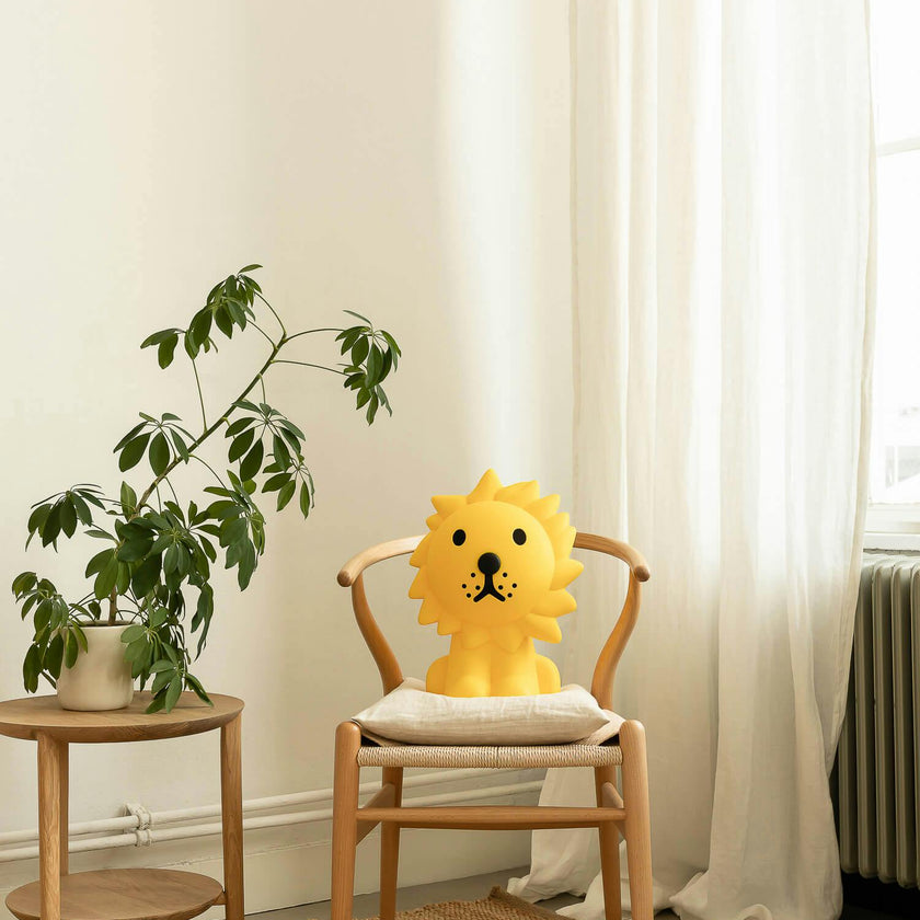Mr Maria Lion Lights
